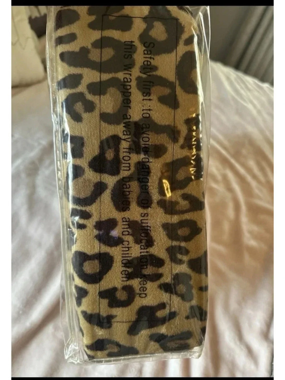 Super soft plus throw size queen/ull